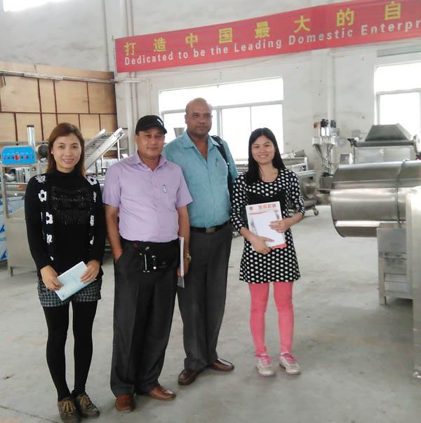 我公司為尼泊爾客戶提供生姜清洗脫皮生產線