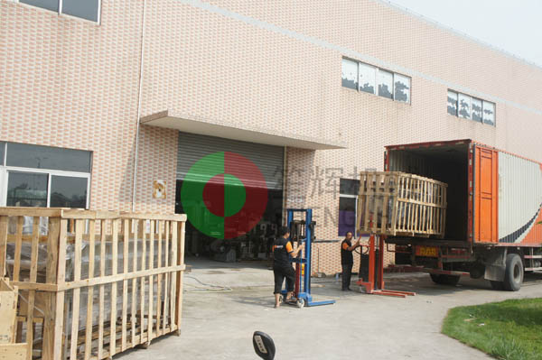 上海HX公司訂購渦流洗菜機生產線