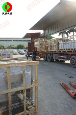 新年開門紅，兩貨車蔬果加工設備裝車出貨！