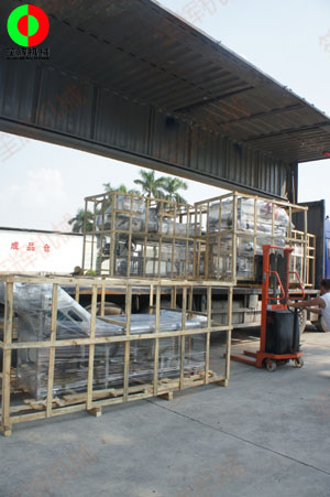 某地經銷商定購的無損洗菜機、氣泡洗菜機及渦流清洗線由兩部專車發貨!