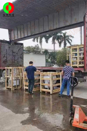 削皮機、切菜機、薯條機等一批蔬果加工設備發往海南海口！